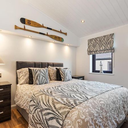 Hiraeth - Luxury Lodge With Hot Tub, Close To Beach Penally Luaran gambar