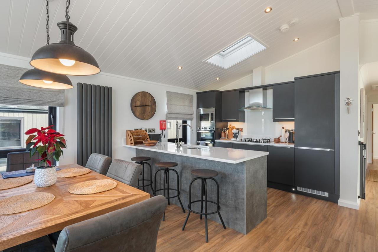 Hiraeth - Luxury Lodge With Hot Tub, Close To Beach Penally Luaran gambar